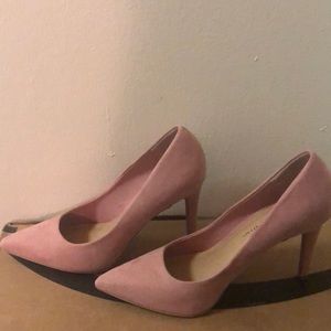 CLASSY YET SEXY MAUVE POINTED TOE SUEDE PUMPS